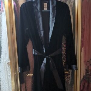 In Bloom Midnight Black Satin Robe